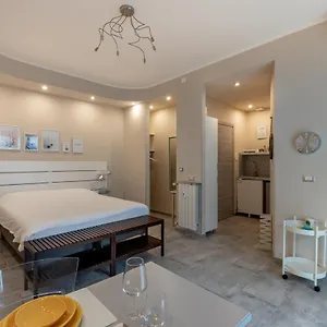 mauro-apartment.hotelitalianriviera.com/